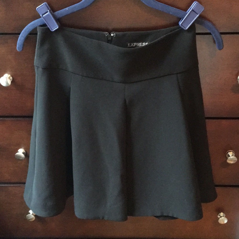Express Pleated Skirt in Black Size 2